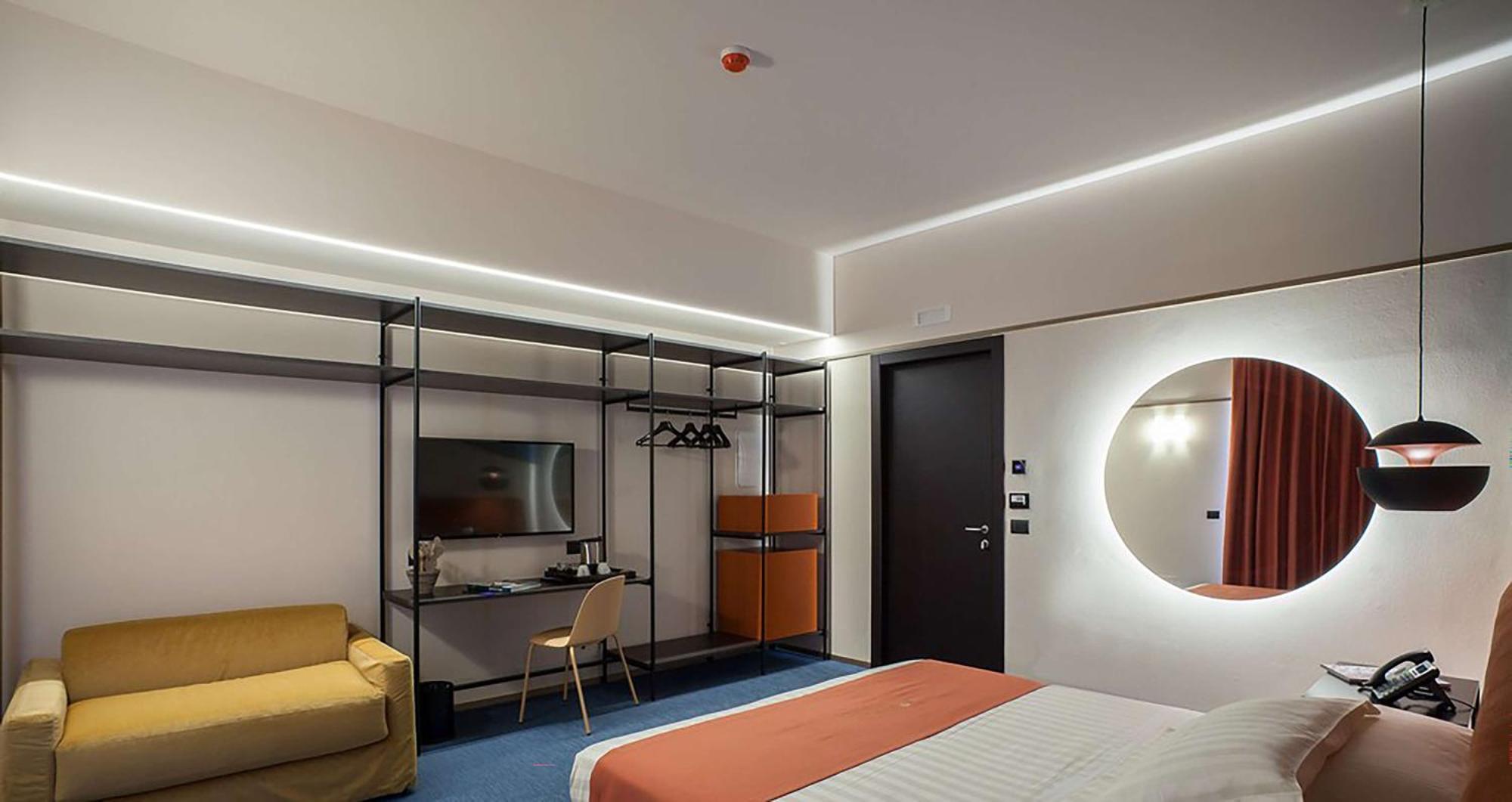 Superior Room One Queen One Single Bed Balcony Non-Smoking