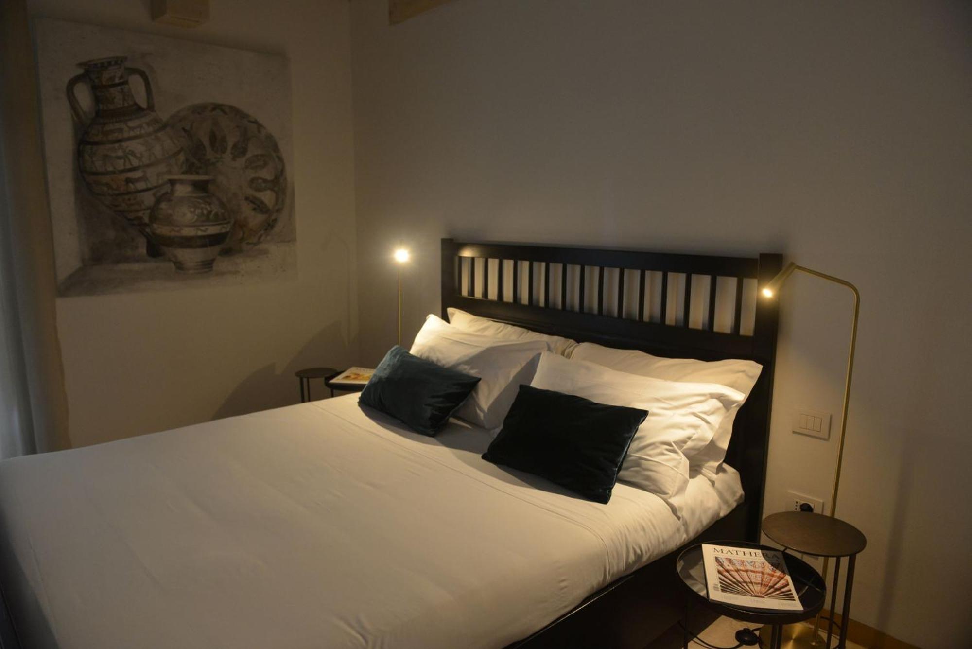 Classic Double Room,1765332709:JPEG