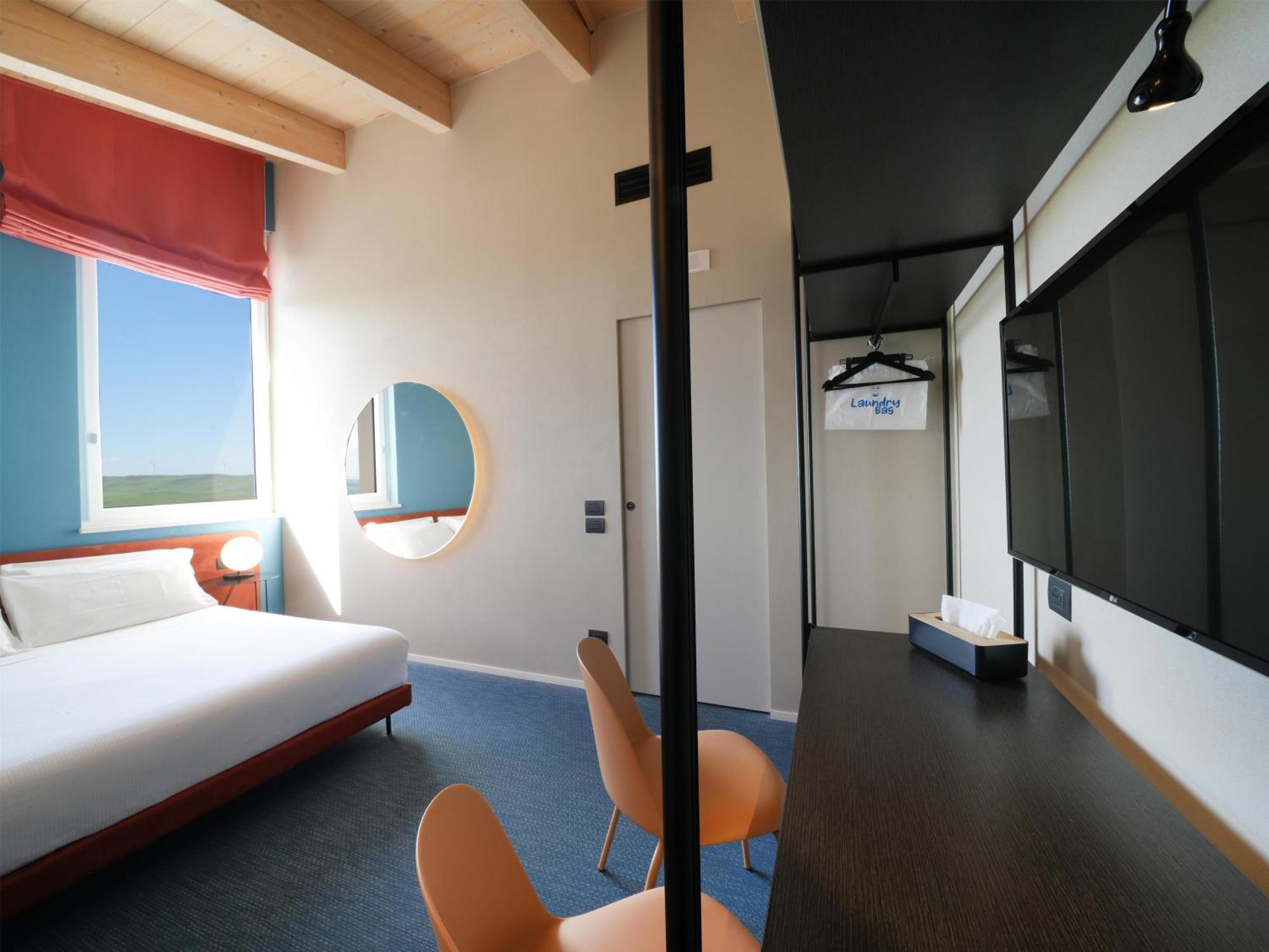 Family Queen Room Two Sofa Beds Balcony Non-Smoking