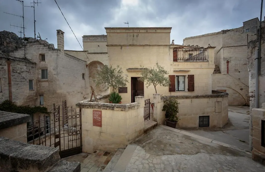 Corte San Pietro-1